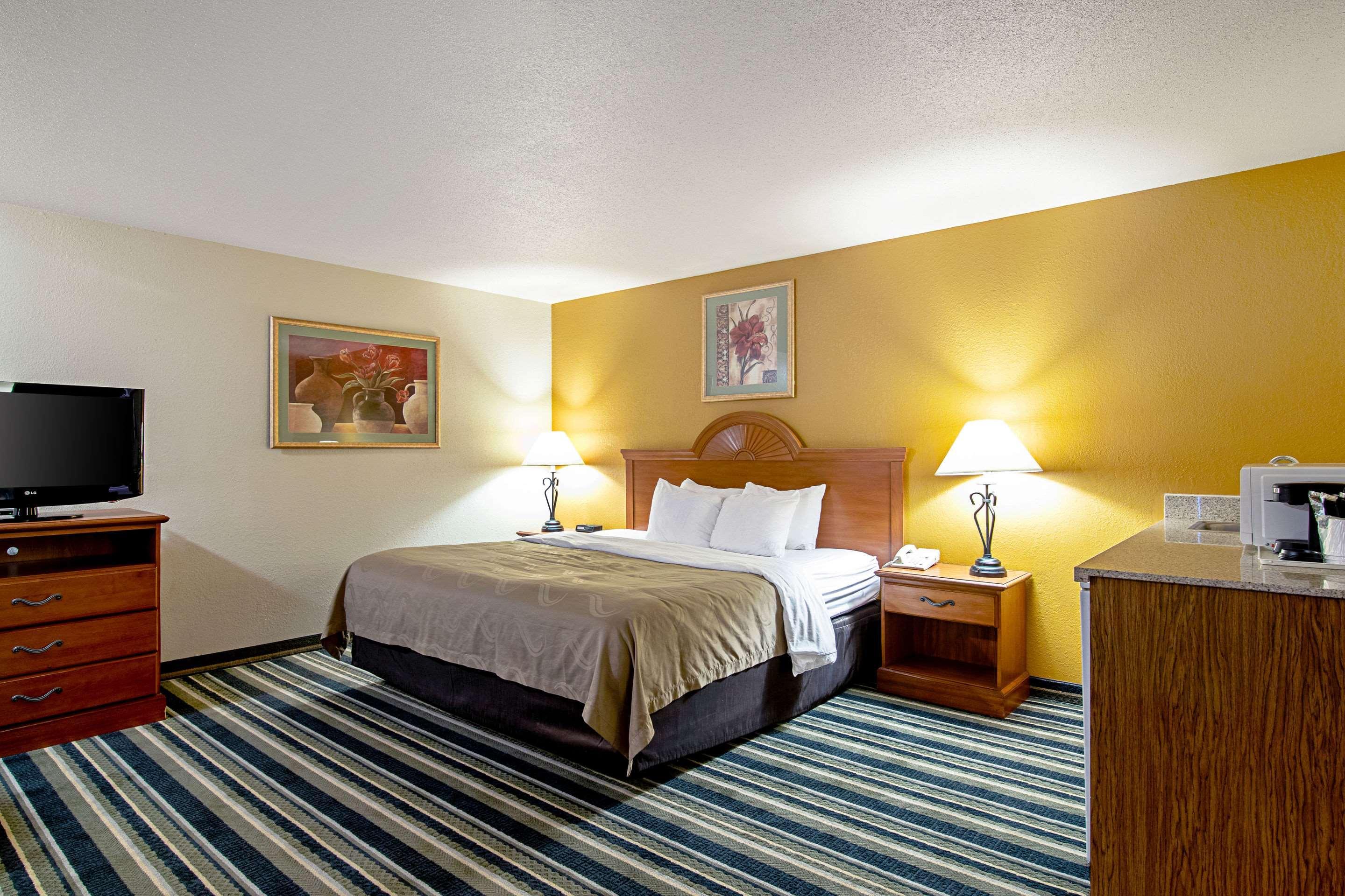 Quality Inn Huron Zewnętrze zdjęcie