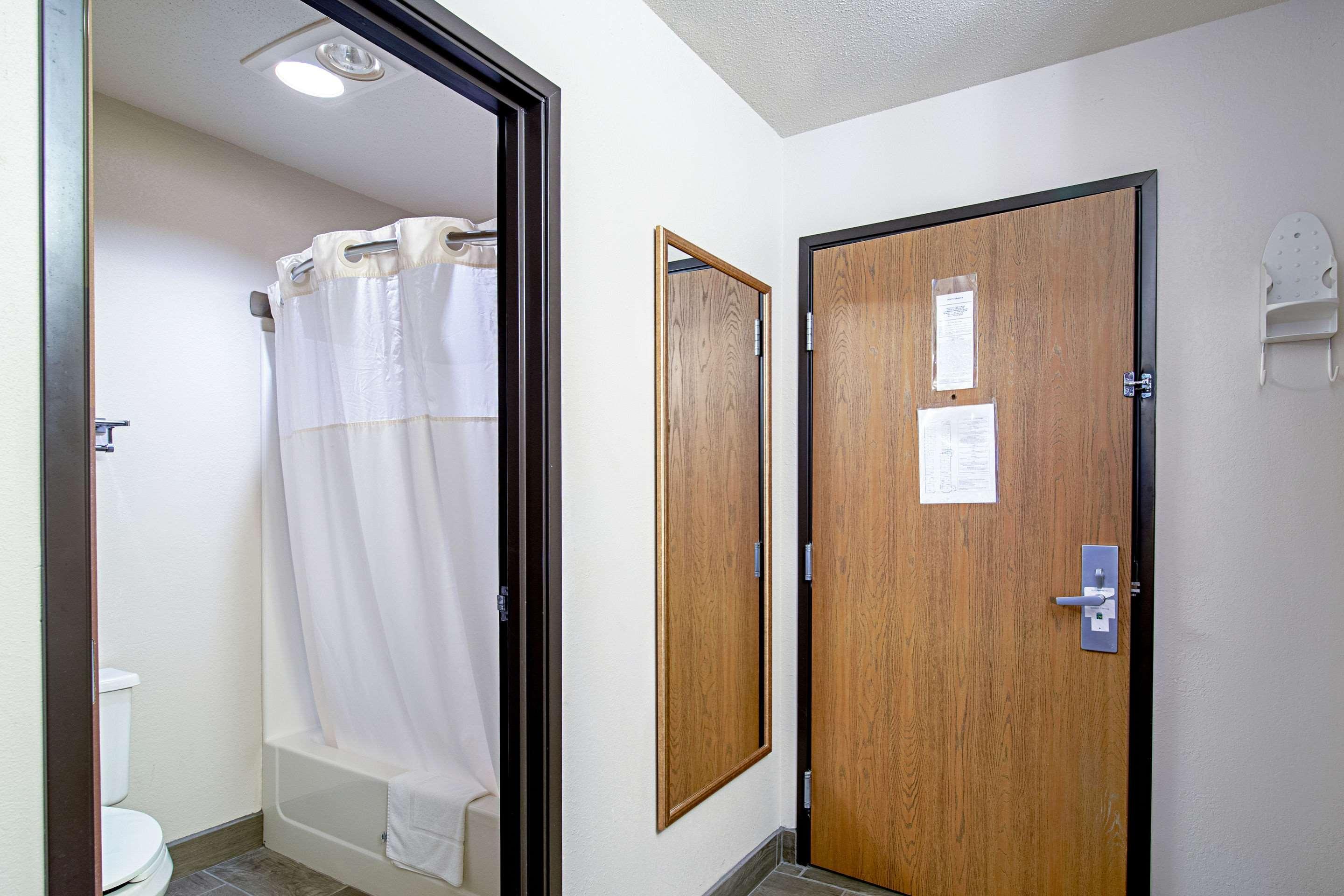 Quality Inn Huron Zewnętrze zdjęcie