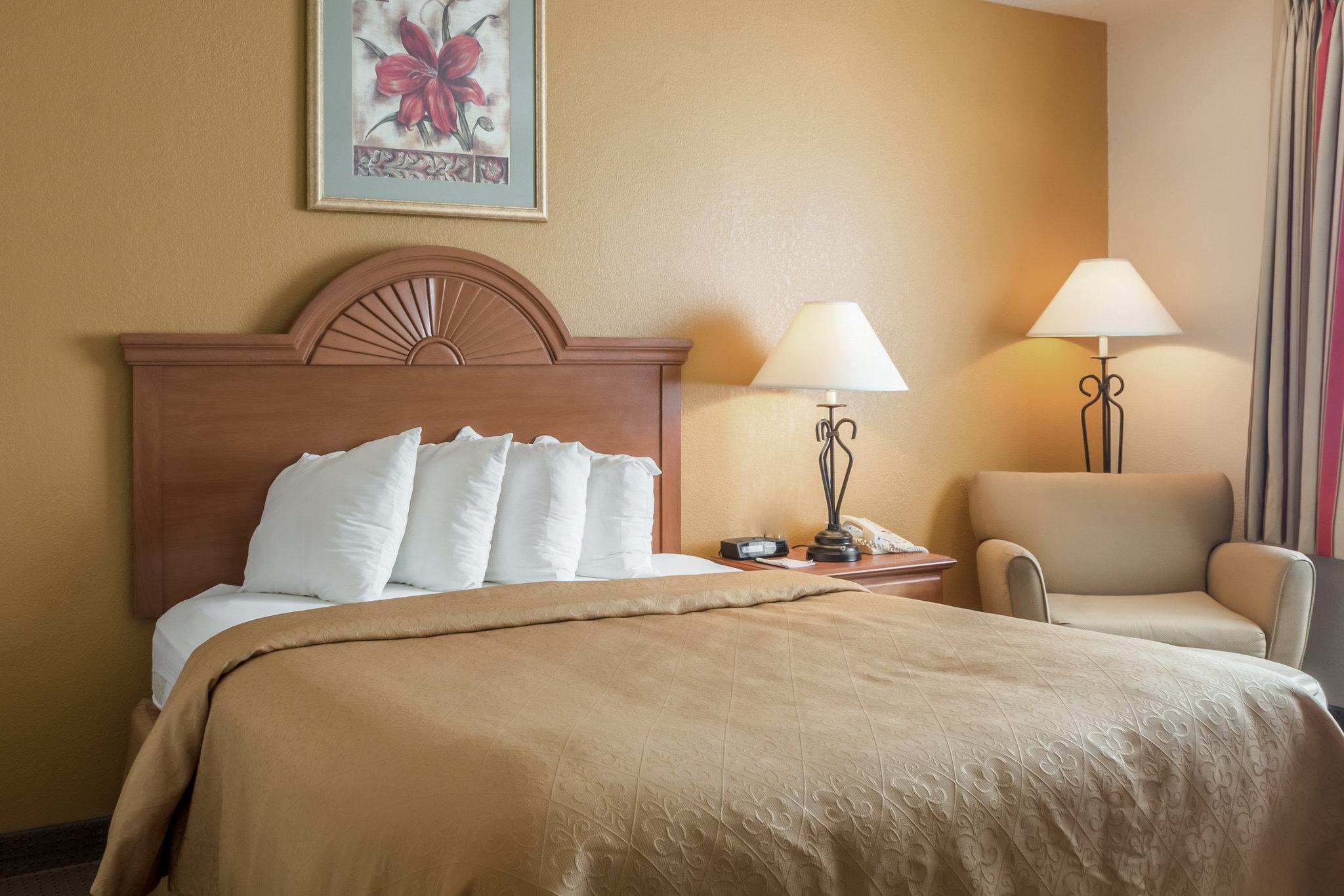 Quality Inn Huron Zewnętrze zdjęcie