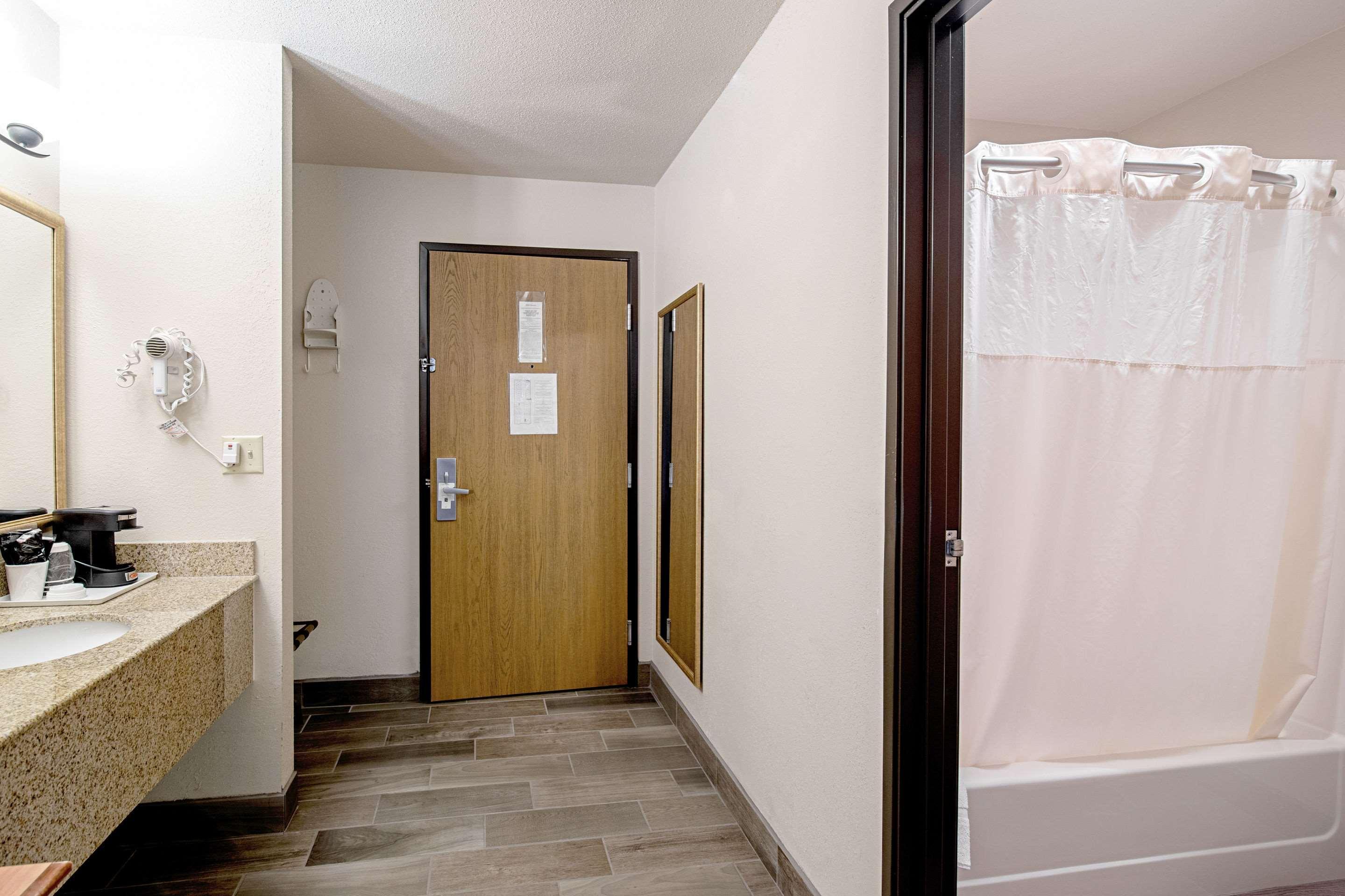 Quality Inn Huron Zewnętrze zdjęcie