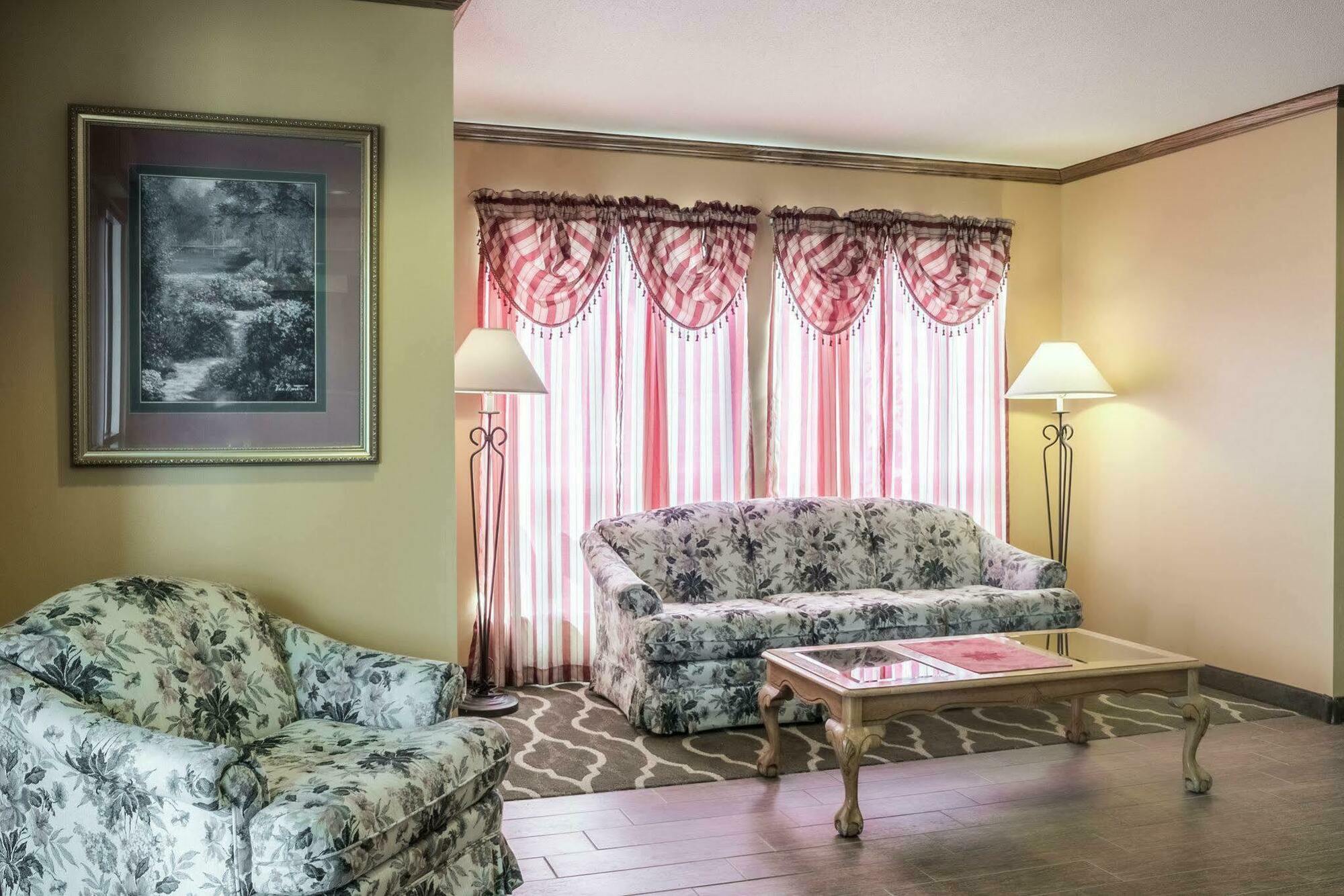 Quality Inn Huron Zewnętrze zdjęcie